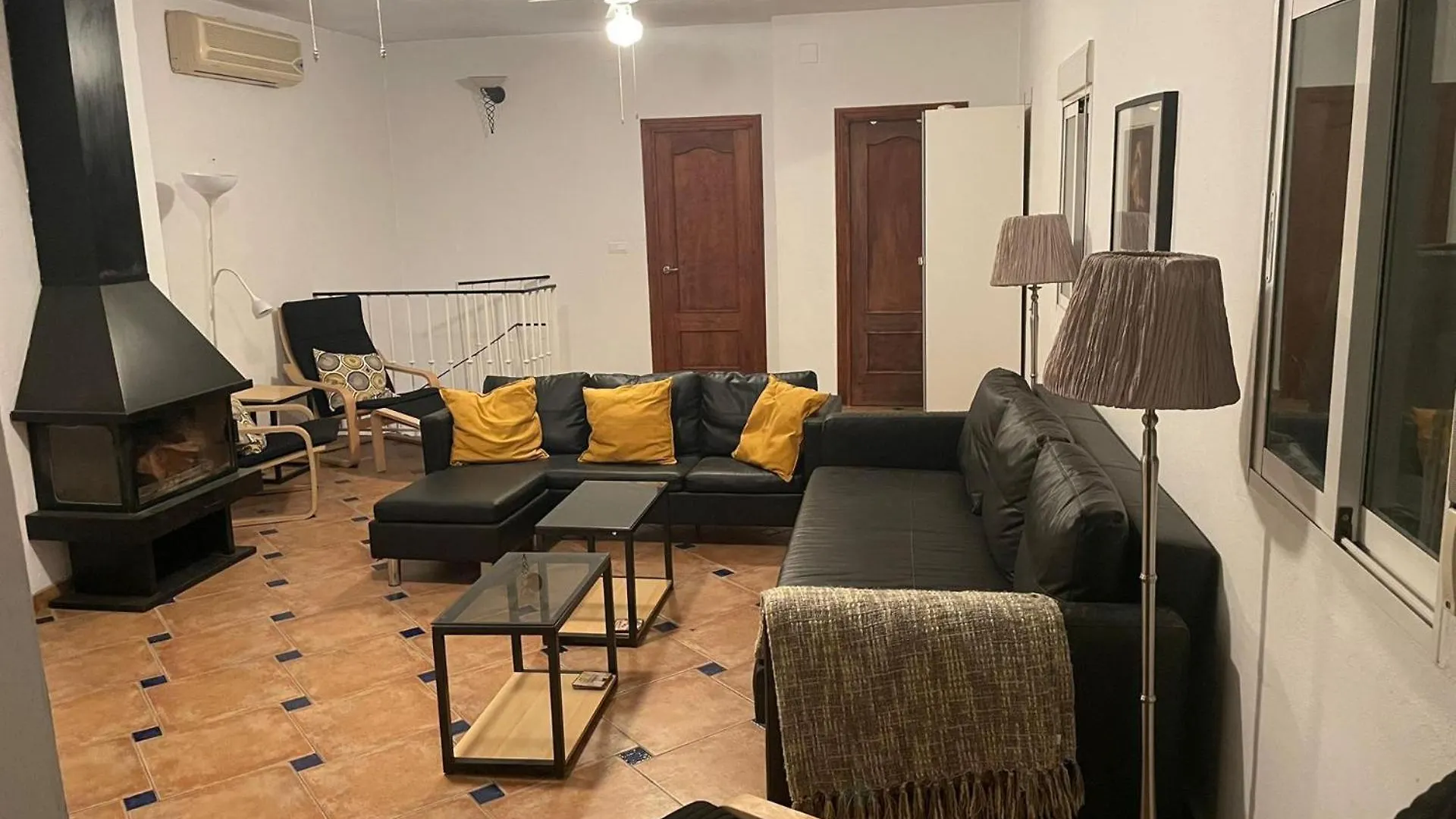 10 Bed Villa With Private Garden And Pool 0*, Cacin Spain