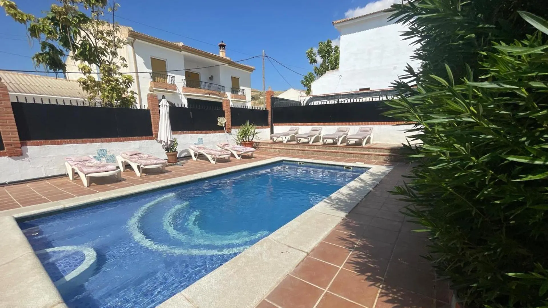 10 Bed Villa With Private Garden And Pool Cacin